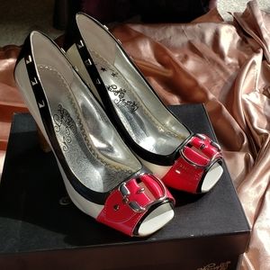 Naughty Monkey Colorful Talk